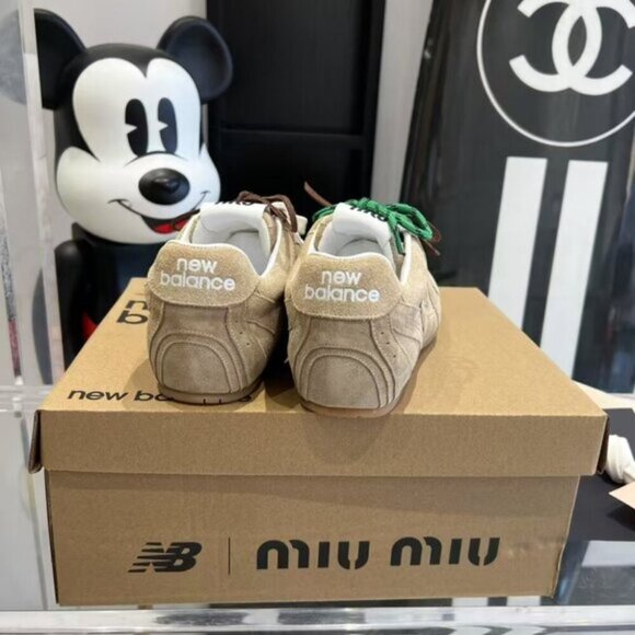🍮Miu Miu x New Balance 530 Suede Sneakers